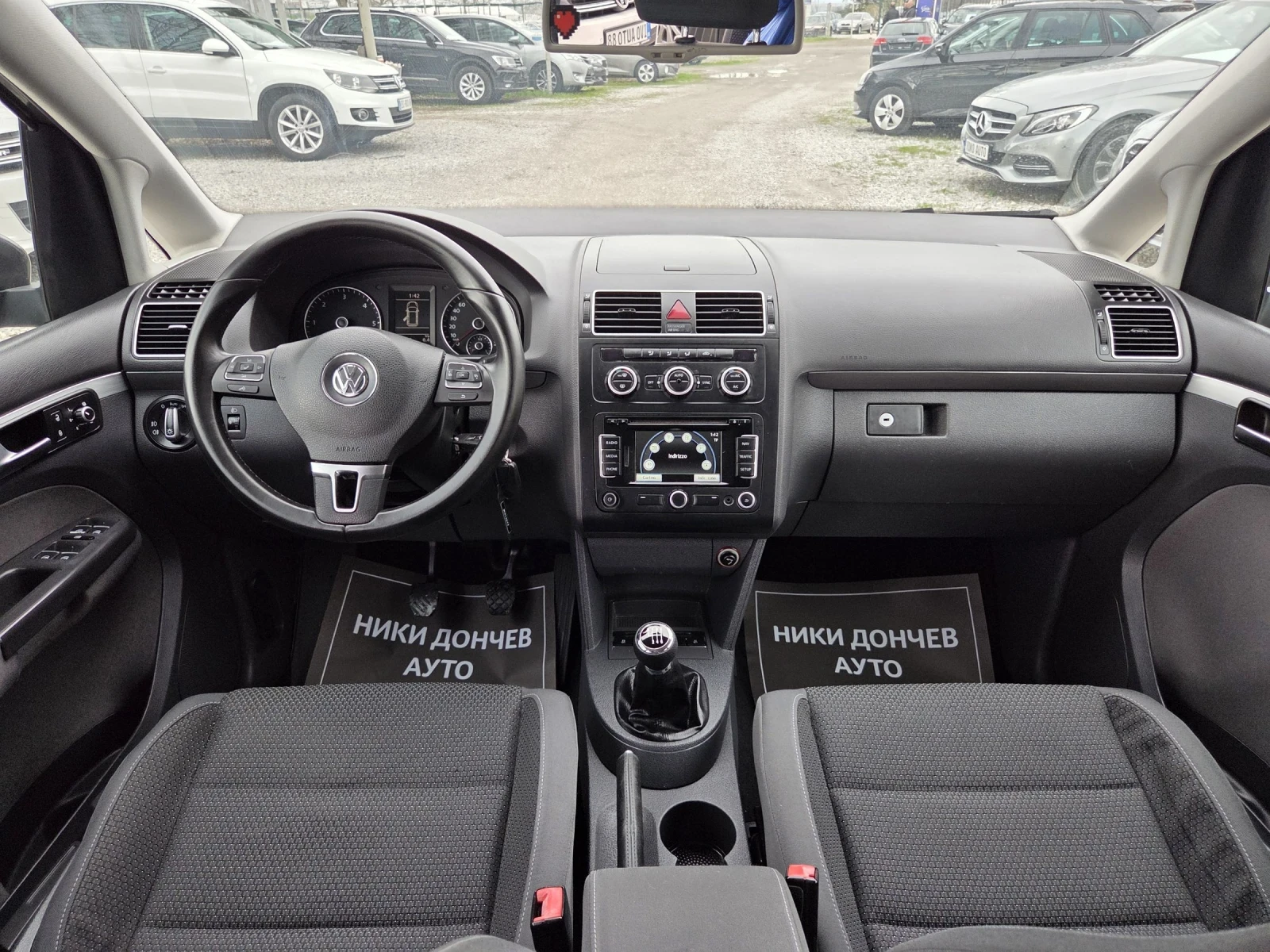VW Touran 6+ 1HIGHLINE!!NAVI! TEMPOMAT! PARTRONIC, снимка 10 - Автомобили и джипове - 54082406