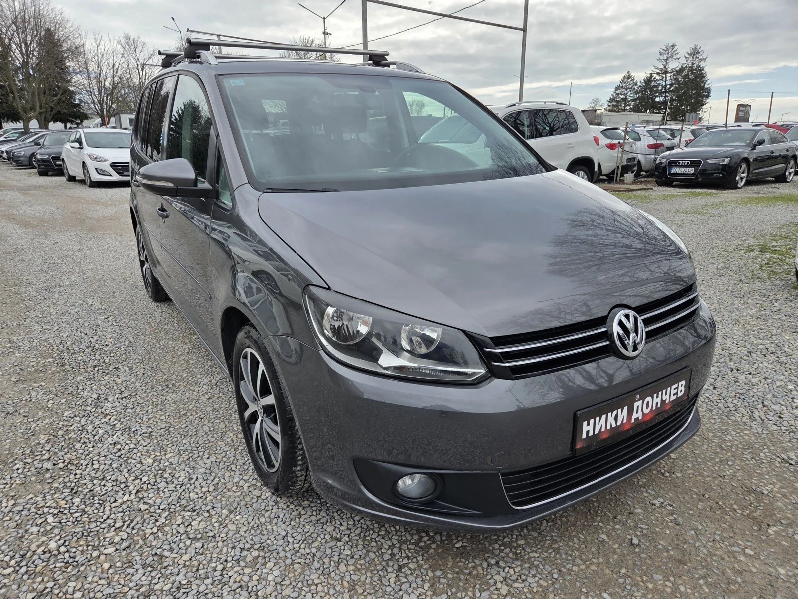 VW Touran 6+ 1HIGHLINE!!NAVI! TEMPOMAT! PARTRONIC, снимка 3 - Автомобили и джипове - 54082406