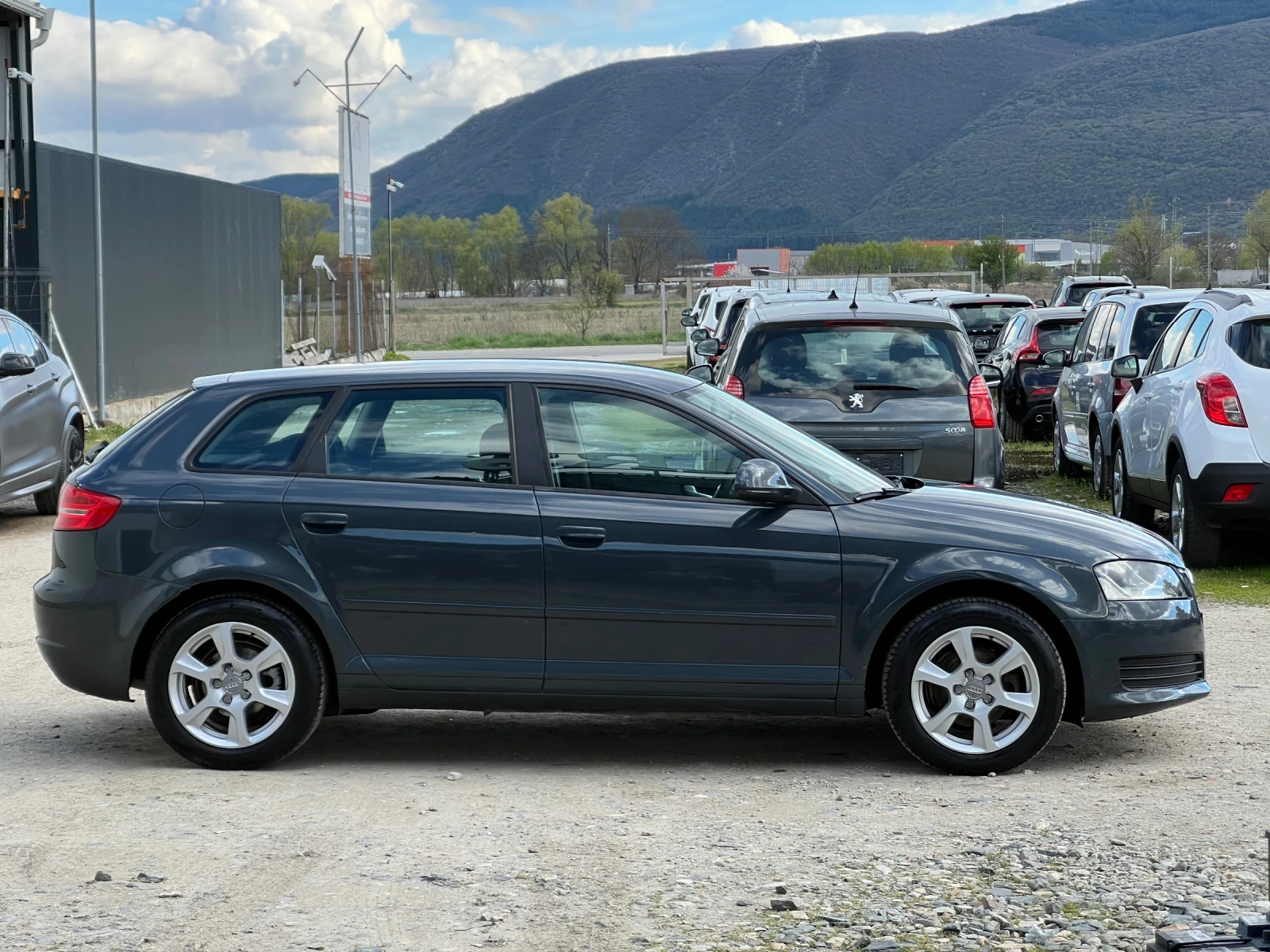 Audi A3 Sportback/ Facelift/ 1.9TDI-105к.с./ Климатроник, снимка 4 - Автомобили и джипове - 54169002