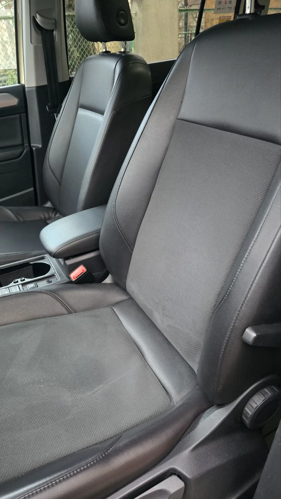 VW Touran 2.0 TDI, снимка 7 - Автомобили и джипове - 54293970