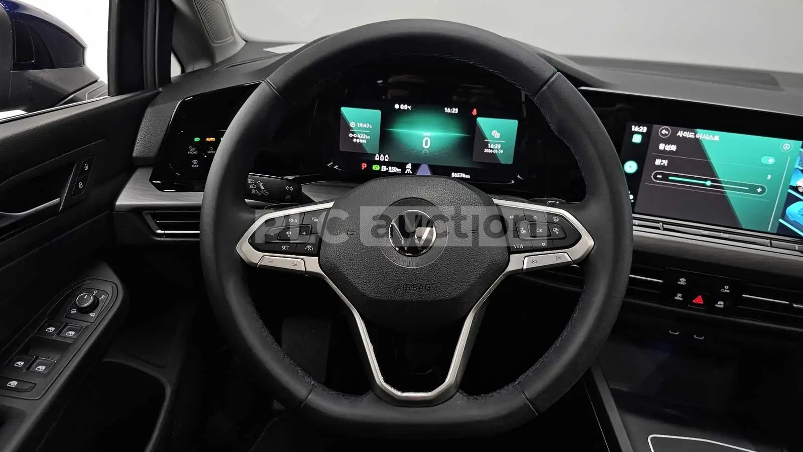 VW Golf 2.0 TDI | DIST| DIGITAL| Памет| PANO | ТЕХНОТЕСТ, снимка 6 - Автомобили и джипове - 54516403