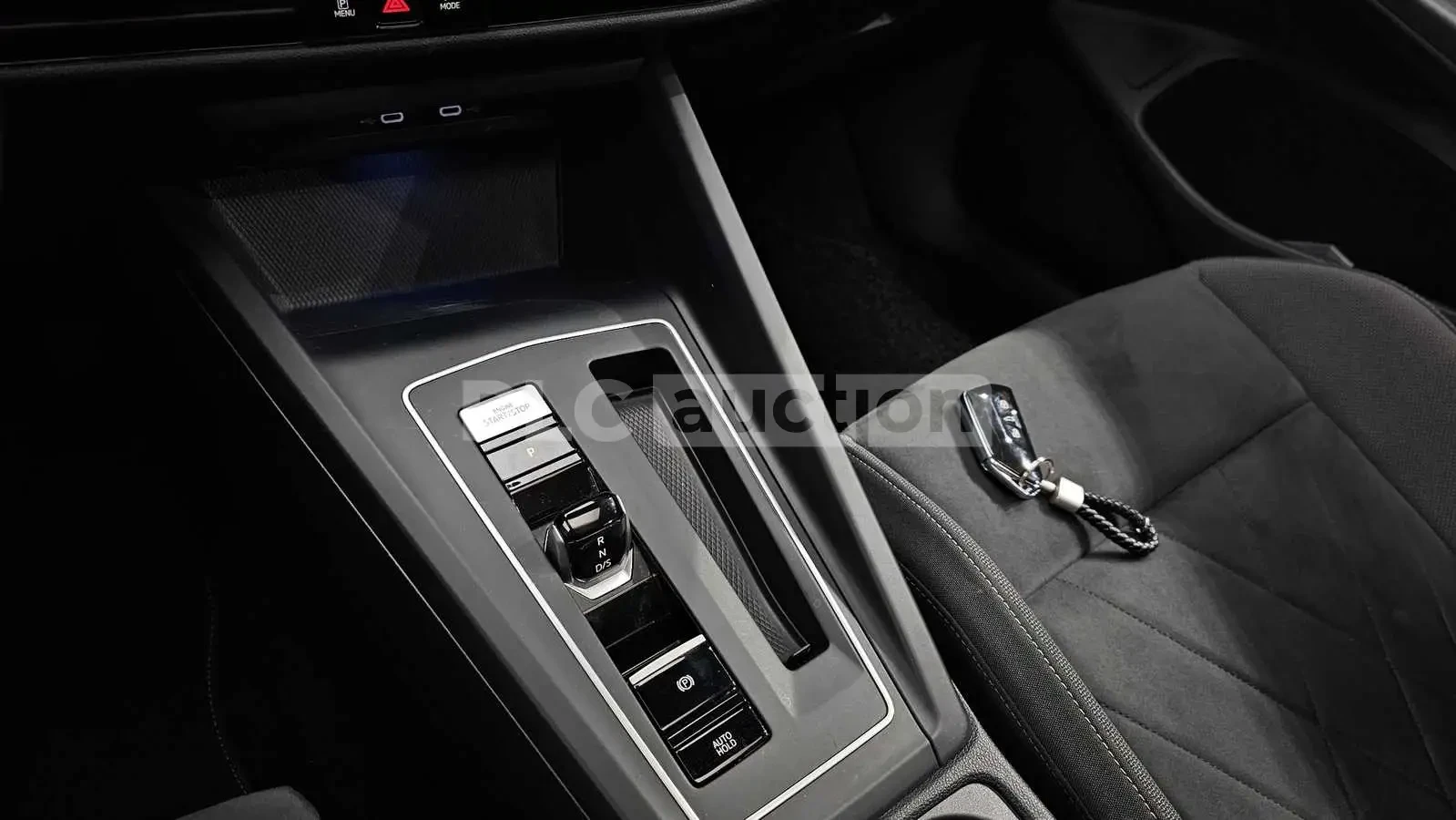 VW Golf 2.0 TDI | DIST| DIGITAL| Памет| PANO | ТЕХНОТЕСТ, снимка 8 - Автомобили и джипове - 54516403