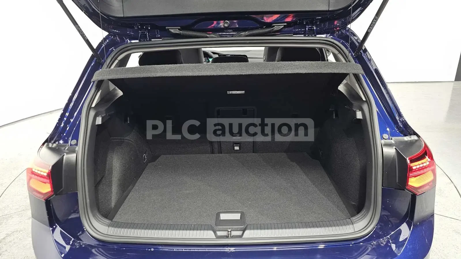 VW Golf 2.0 TDI | DIST| DIGITAL| Памет| PANO | ТЕХНОТЕСТ, снимка 15 - Автомобили и джипове - 54516403