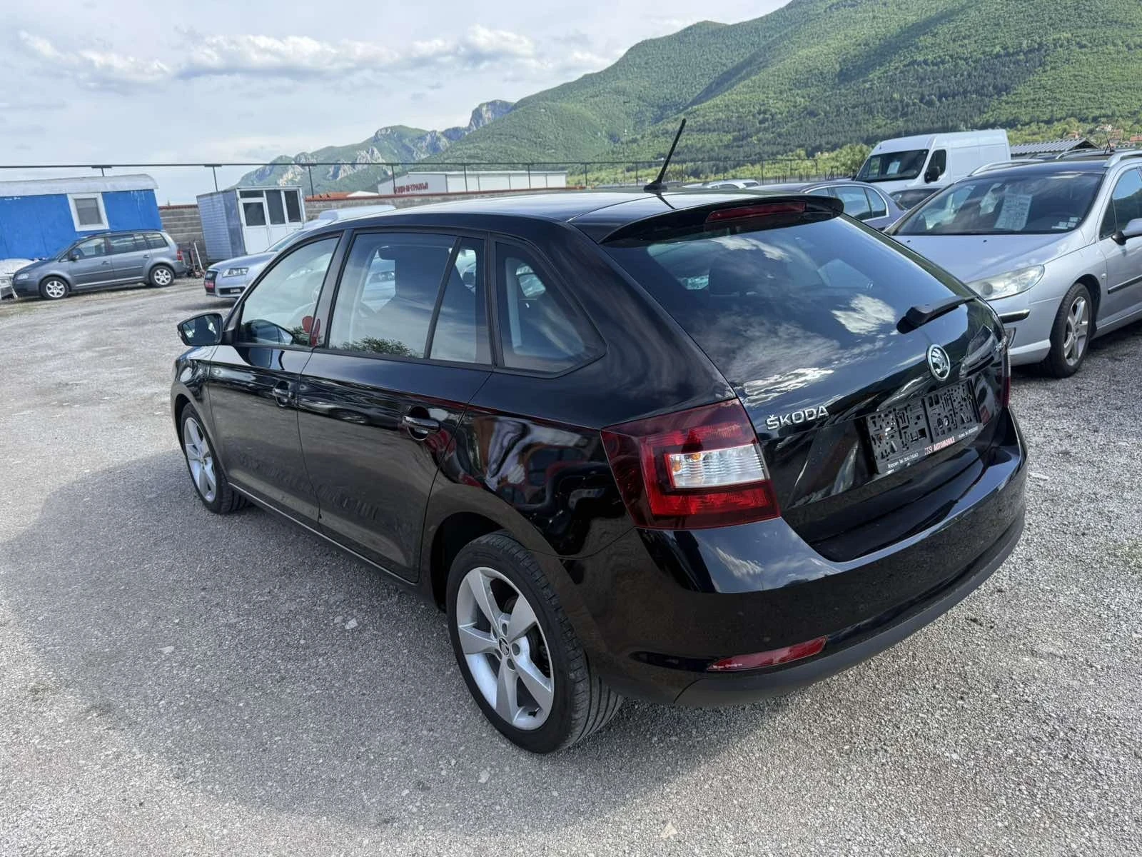 Skoda Rapid 1.4 TDI SPACEBACK ЕВРО 6, снимка 9 - Автомобили и джипове - 54542436