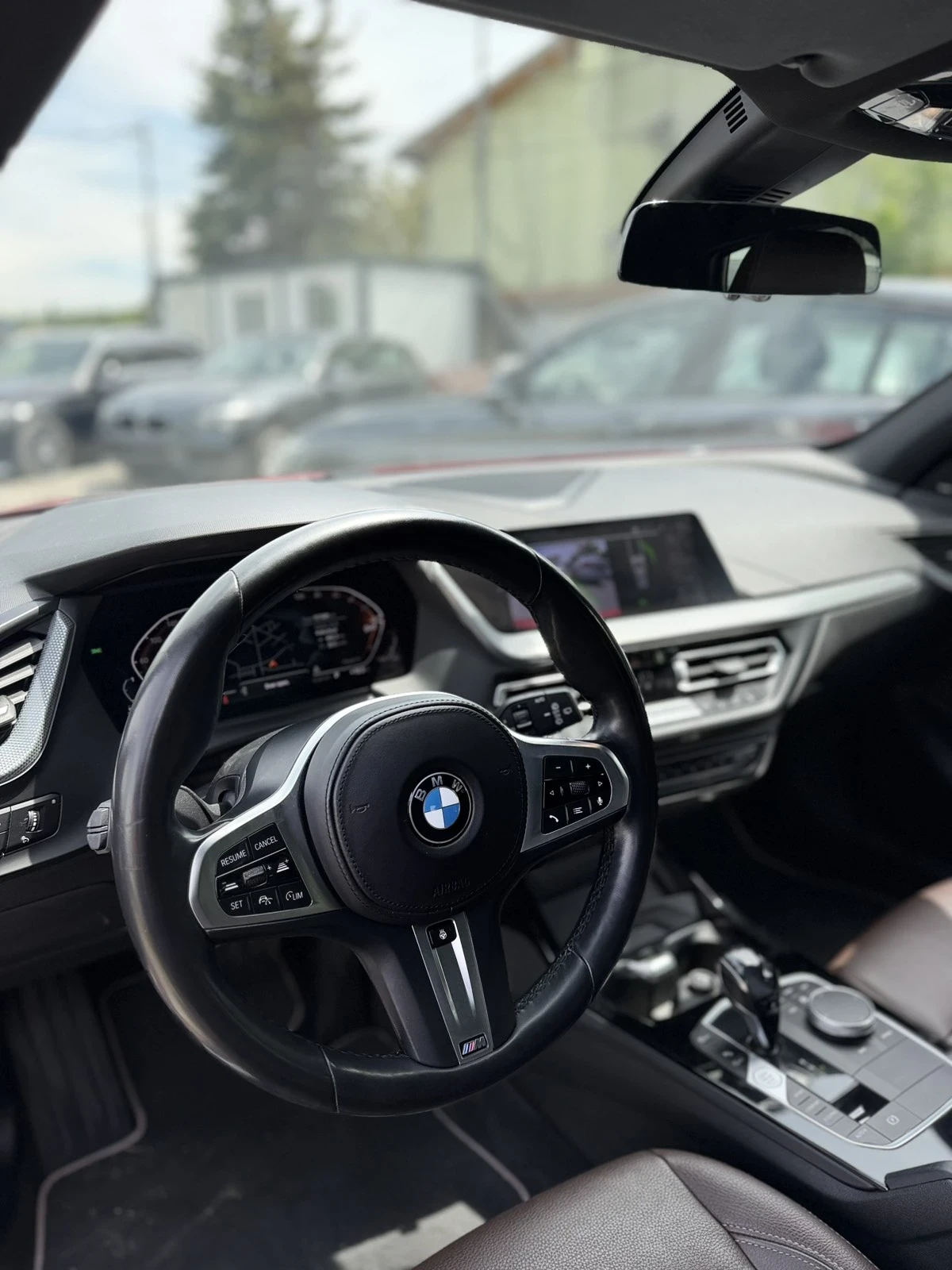 BMW 118 D HARMAN! Панорама! Headup! Германия!, снимка 8 - Автомобили и джипове - 54596144