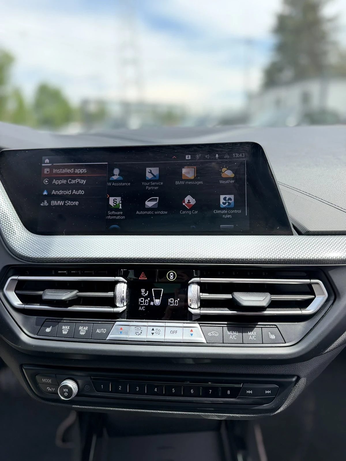BMW 118 D HARMAN! Панорама! Headup! Германия!, снимка 15 - Автомобили и джипове - 54596144