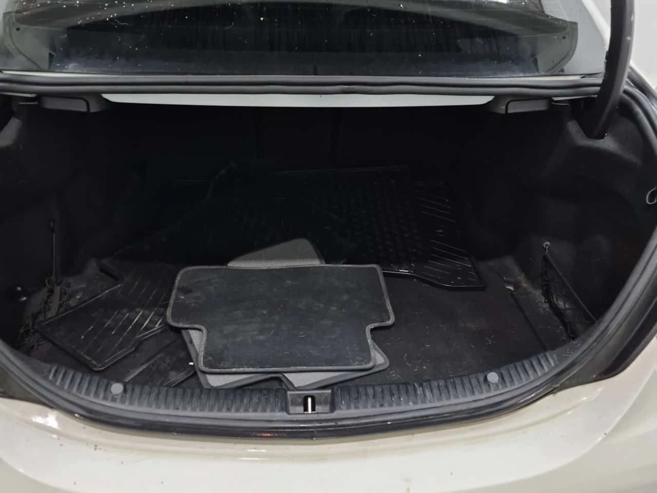 Mercedes-Benz C 300 * ПАНОРАМА* ПОДГРЕВ* КАМЕРА* , снимка 15 - Автомобили и джипове - 54817019