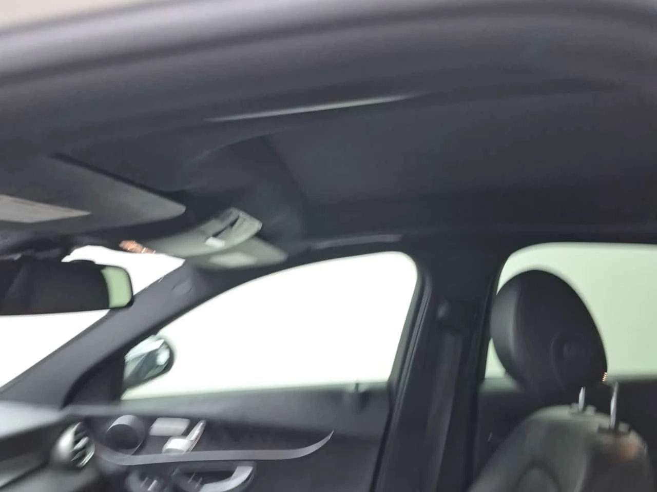 Mercedes-Benz C 300 * ПАНОРАМА* ПОДГРЕВ* КАМЕРА* , снимка 13 - Автомобили и джипове - 54817019