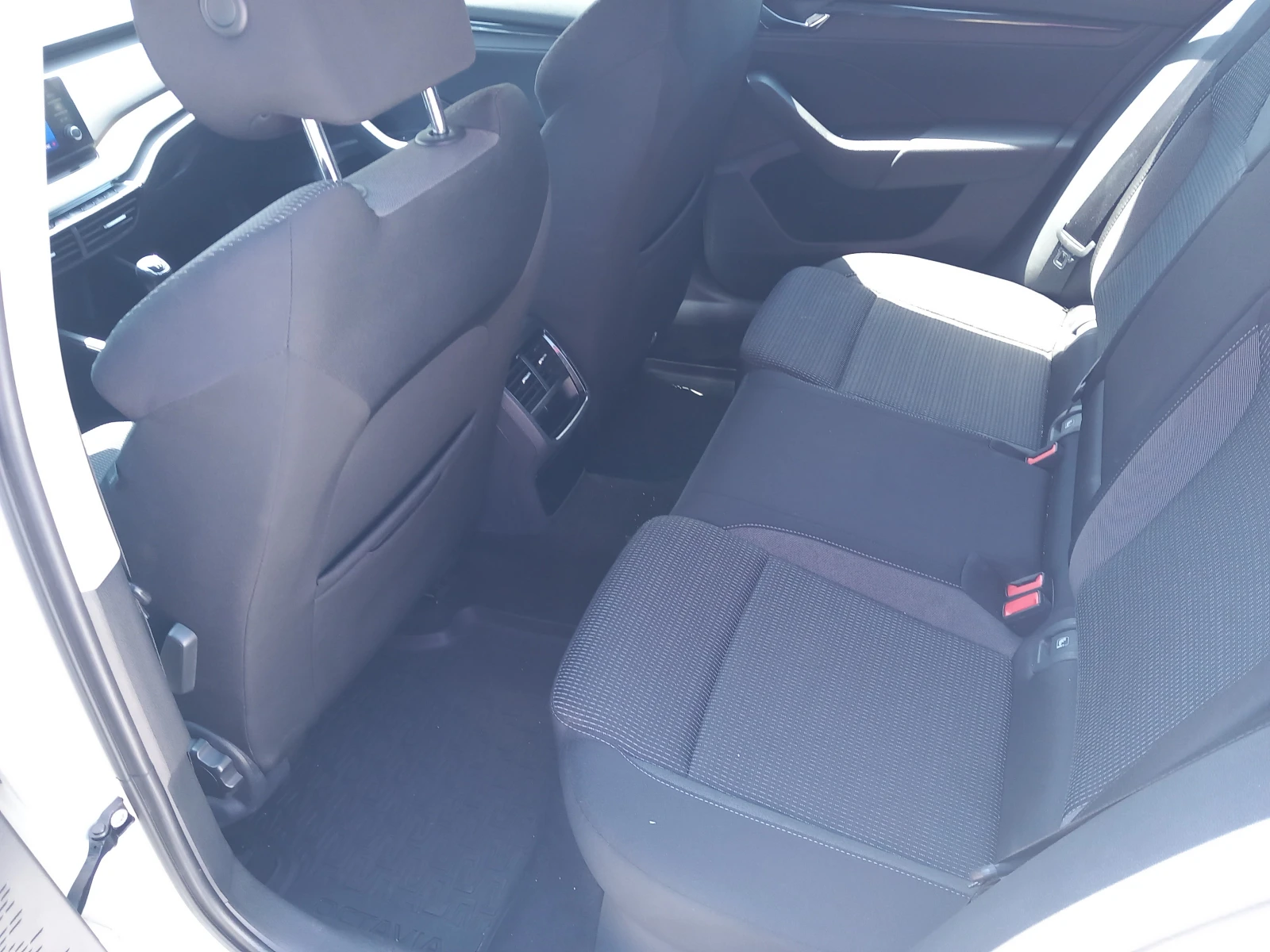 Skoda Octavia 2.0 TDI/6MT, снимка 7 - Автомобили и джипове - 54849404