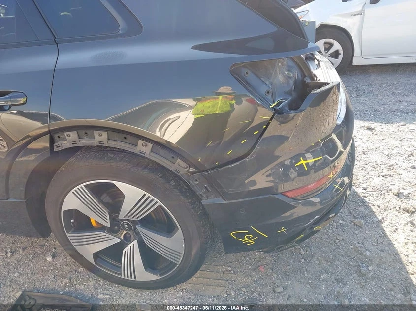 Audi E-Tron Premium Plus Quattro, снимка 6 - Автомобили и джипове - 55241088