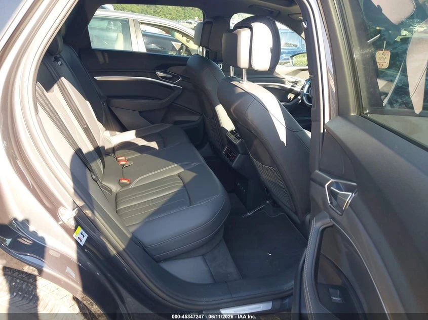 Audi E-Tron Premium Plus Quattro, снимка 8 - Автомобили и джипове - 55241088