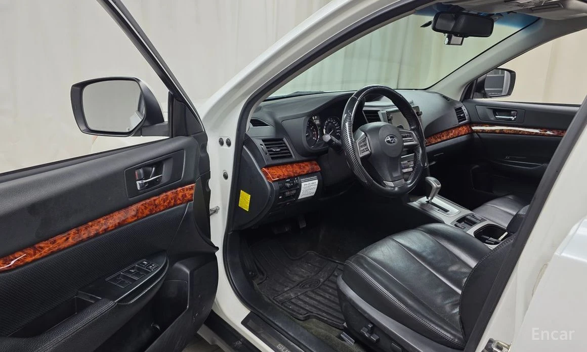 Subaru Outback, снимка 10 - Автомобили и джипове - 55647015