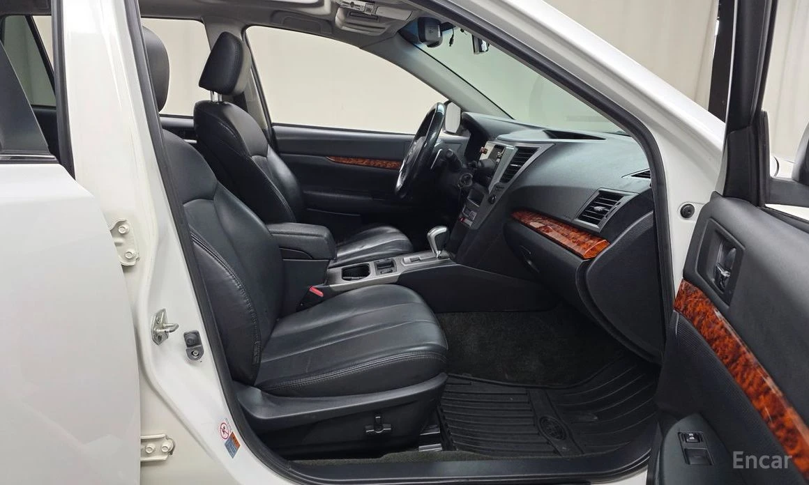 Subaru Outback, снимка 11 - Автомобили и джипове - 55647015