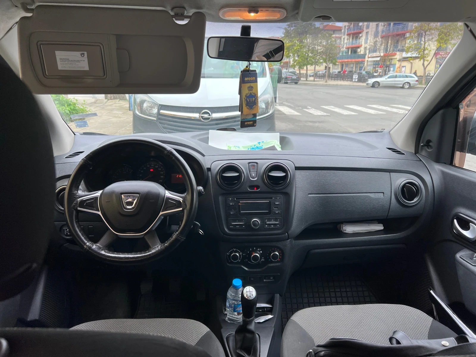 Dacia Lodgy 1.6 газ/бензин, снимка 2 - Автомобили и джипове - 55892327