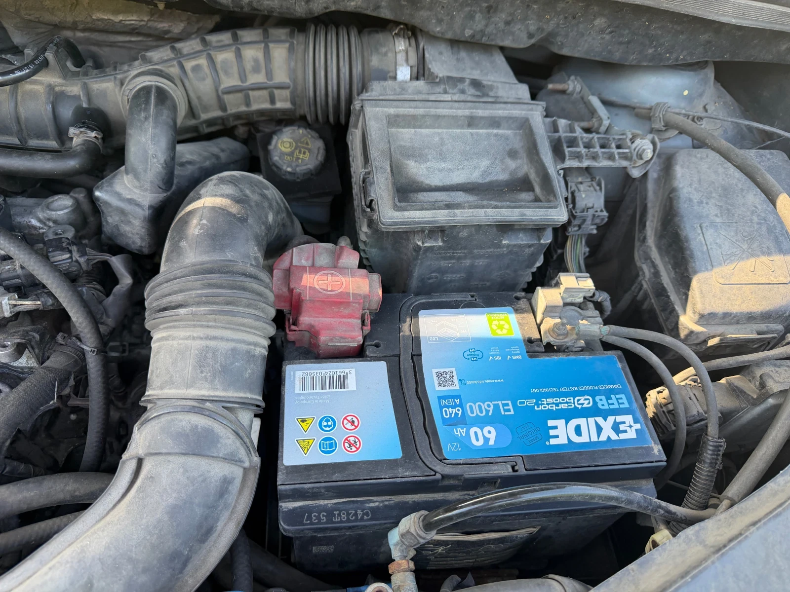 Dacia Lodgy 1.6 газ/бензин, снимка 16 - Автомобили и джипове - 56698270