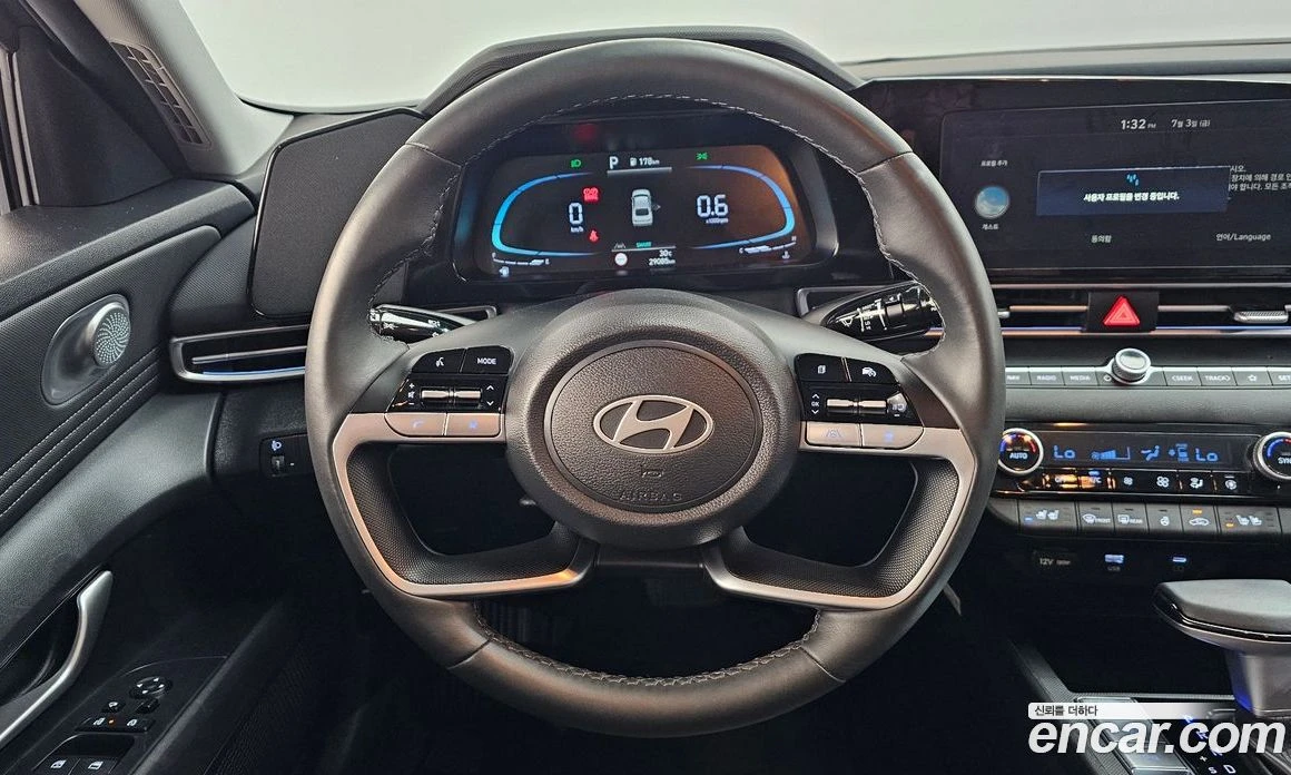 Hyundai Elantra 1.6 Modern, снимка 14 - Автомобили и джипове - 56155942