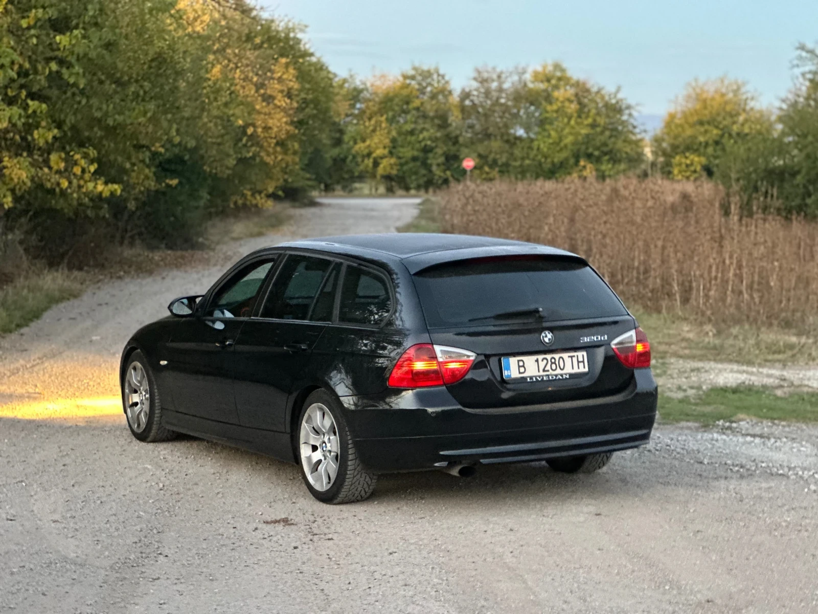 BMW 320 320D, снимка 6 - Автомобили и джипове - 56213656
