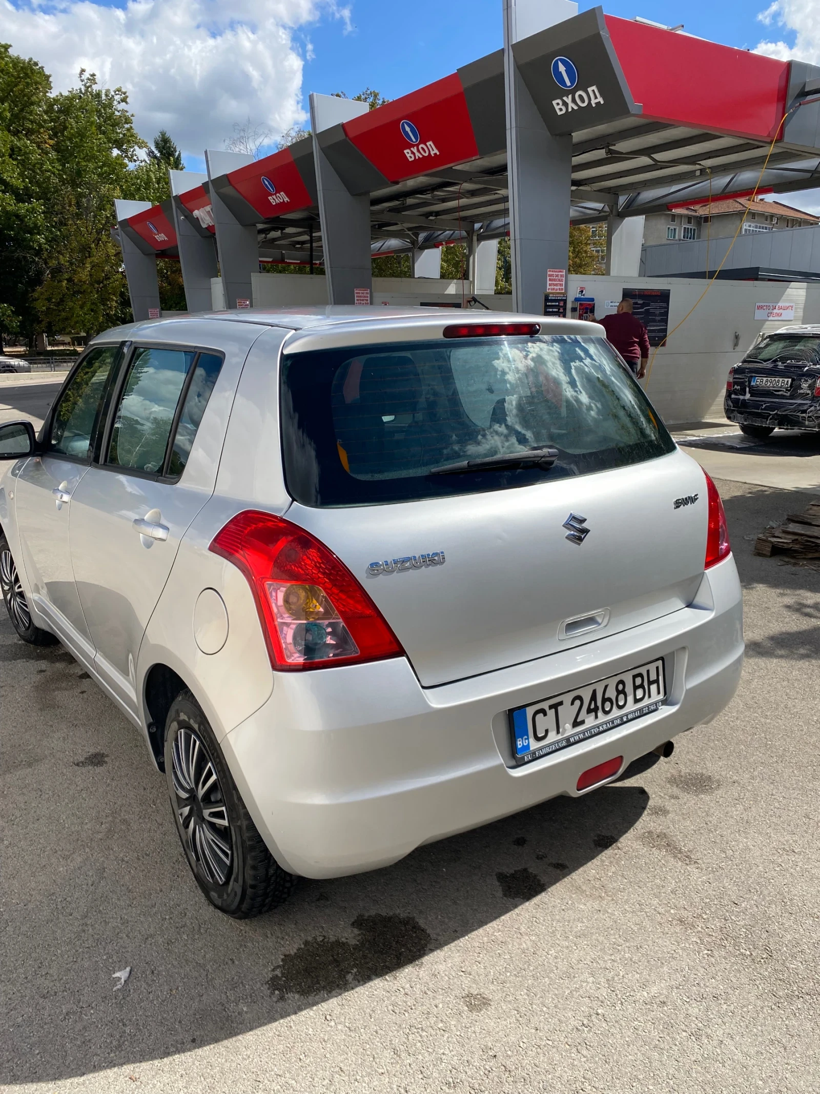 Suzuki Swift, снимка 4 - Автомобили и джипове - 56264443