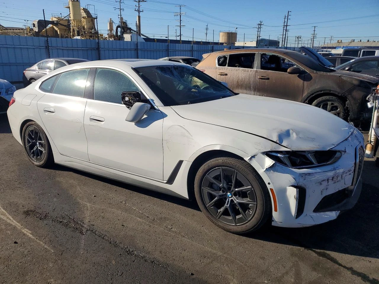BMW i4 Edrive 40, снимка 4 - Автомобили и джипове - 56313057