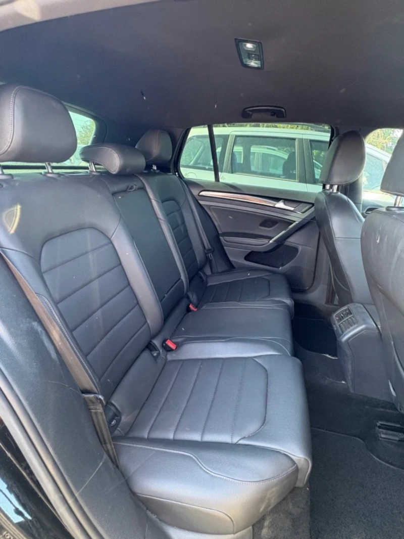 VW Golf, снимка 12 - Автомобили и джипове - 50137933