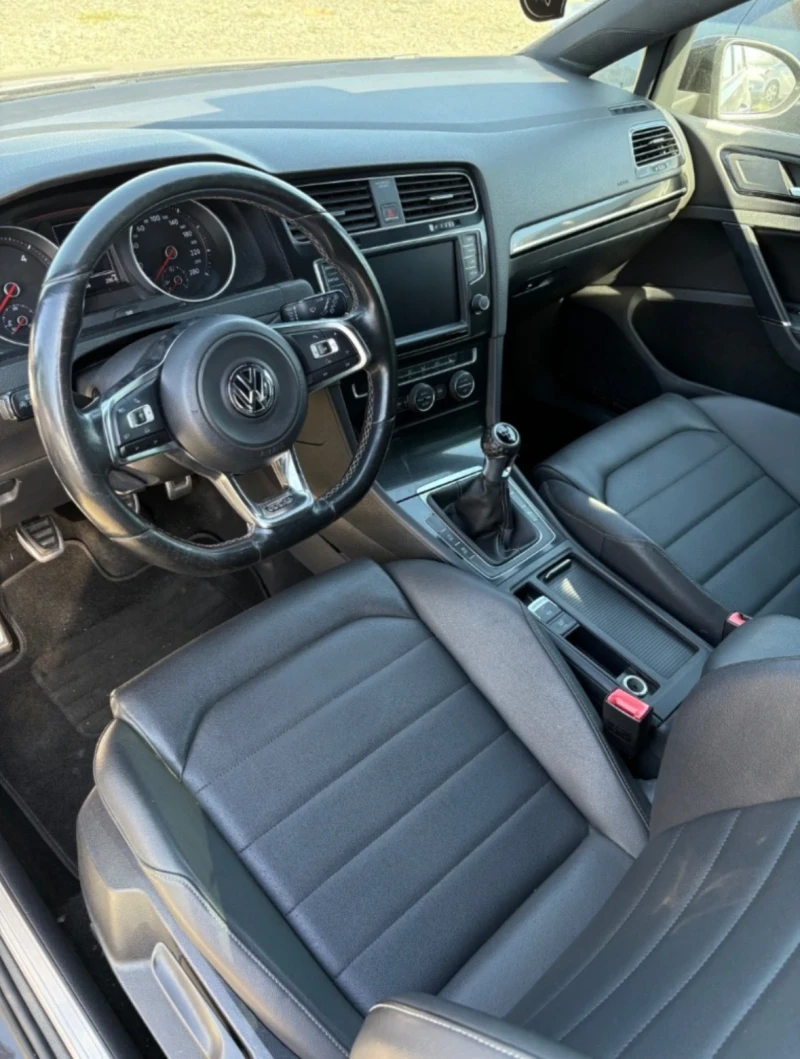 VW Golf, снимка 7 - Автомобили и джипове - 50137933