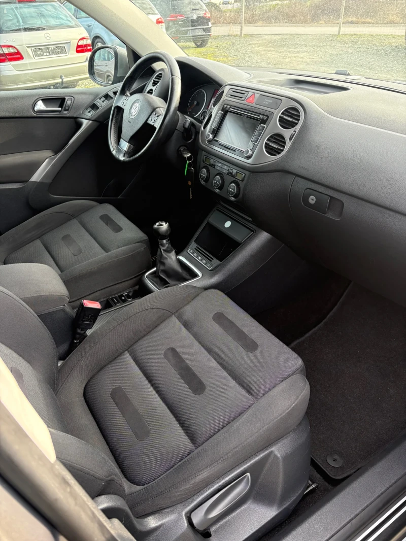 VW Tiguan 2.0TDI 4MOTION, снимка 11 - Автомобили и джипове - 50137933