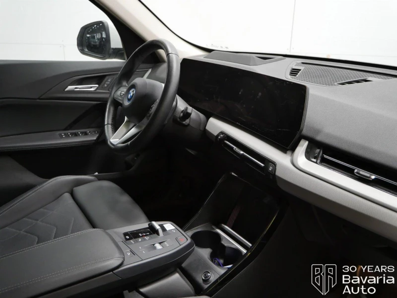 BMW X1 30e xDrive Steptronic, снимка 6 - Автомобили и джипове - 52775484