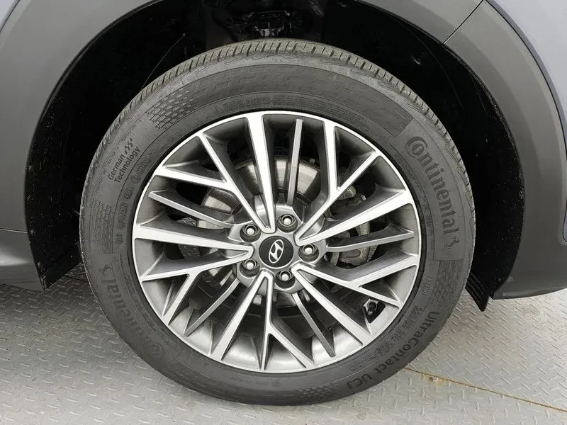 Hyundai Tucson 2.0 CRDi, снимка 5 - Автомобили и джипове - 54258421