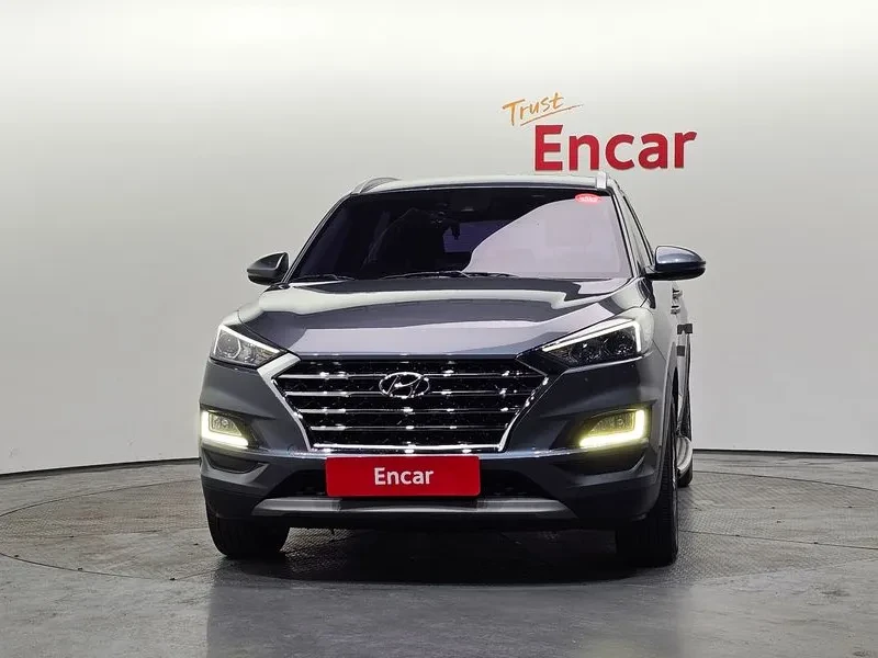 Hyundai Tucson 2.0 CRDi, снимка 3 - Автомобили и джипове - 54258421