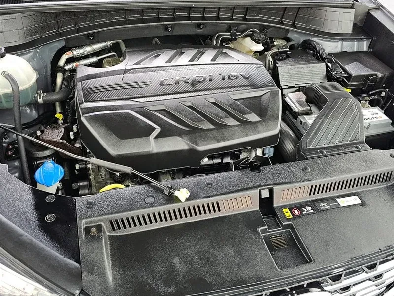 Hyundai Tucson 2.0 CRDi, снимка 6 - Автомобили и джипове - 54258421