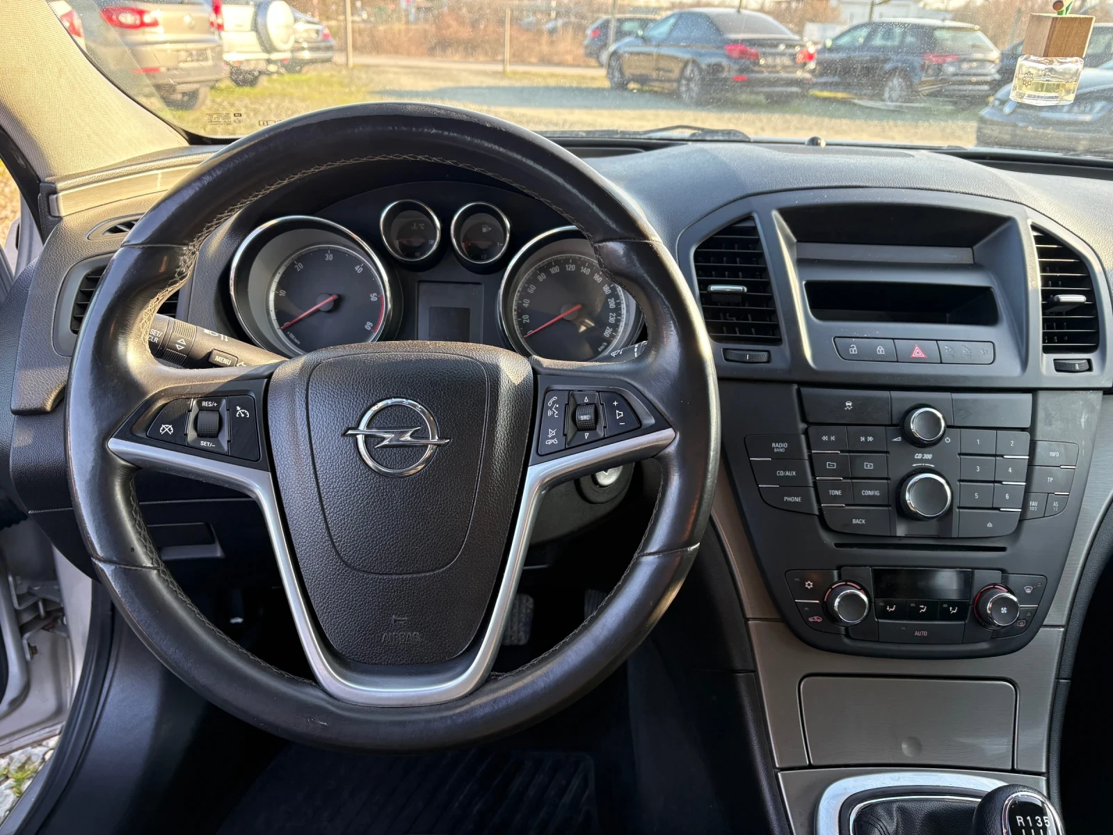 Opel Insignia 2.0TDI 4MOTION, снимка 8 - Автомобили и джипове - 50137933