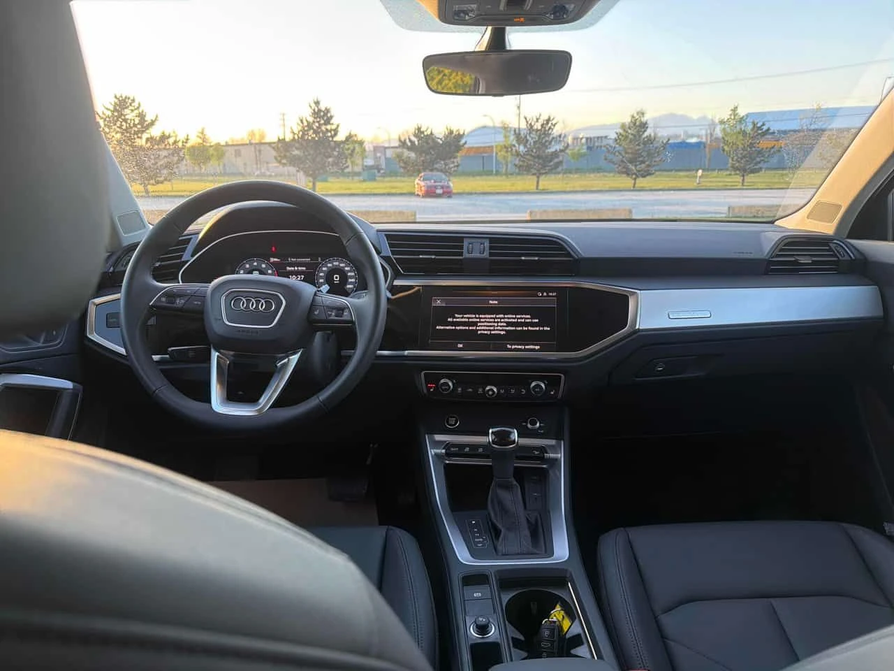 Audi Q3 * 40TFSI * CARFAX * ПАНОРАМА * KEYLESS * ПОДГРЕВИ, снимка 8 - Автомобили и джипове - 54322837