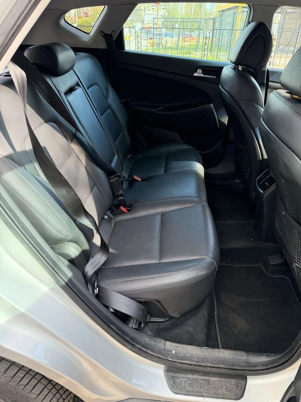 Hyundai Tucson, снимка 5 - Автомобили и джипове - 54322757