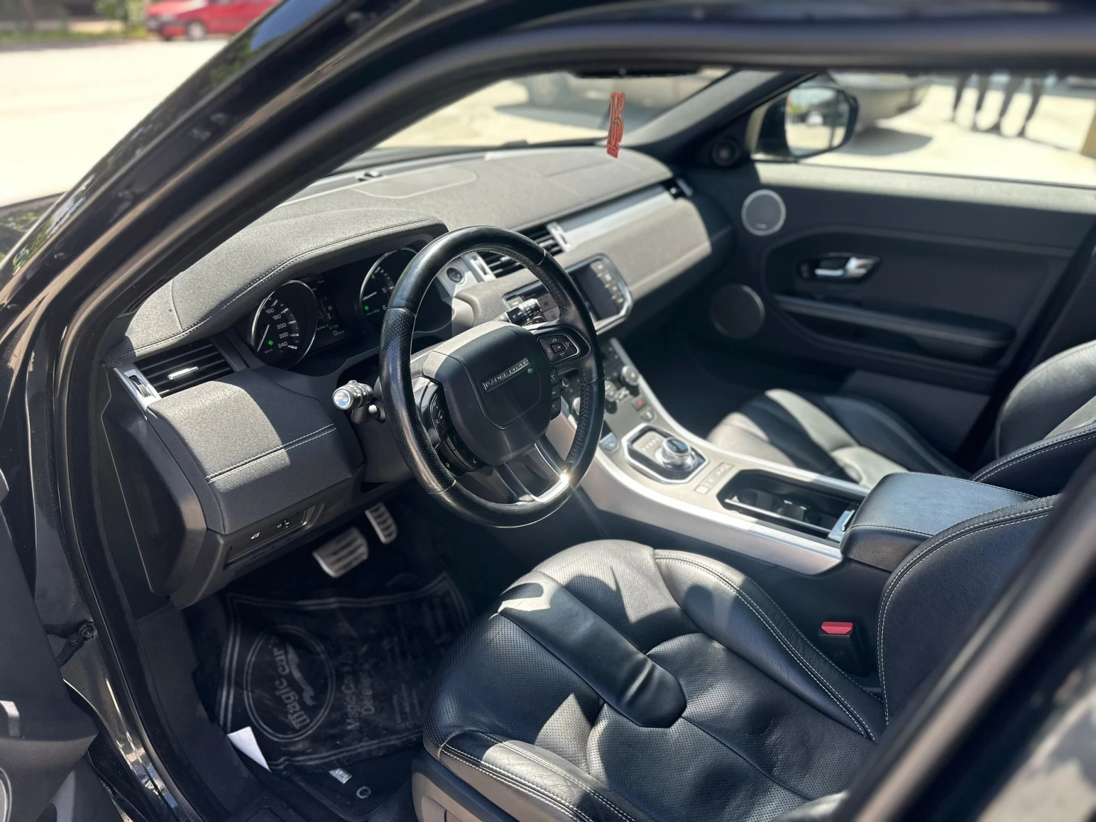 Land Rover Evoque, снимка 7 - Автомобили и джипове - 54760296