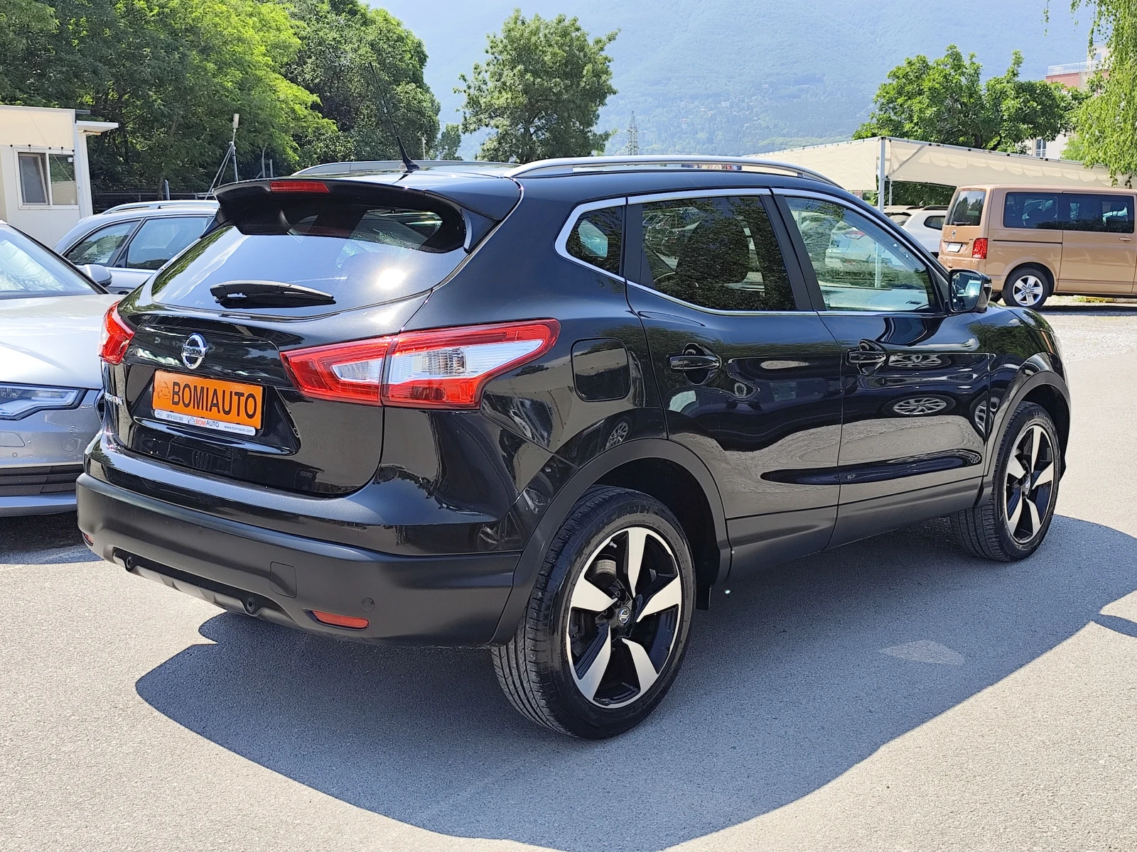 Nissan Qashqai 1.6DCi* TEKNA* EURO6B* ПАНОРАМА* АВТОМАТИК* LED* , снимка 3 - Автомобили и джипове - 54865218
