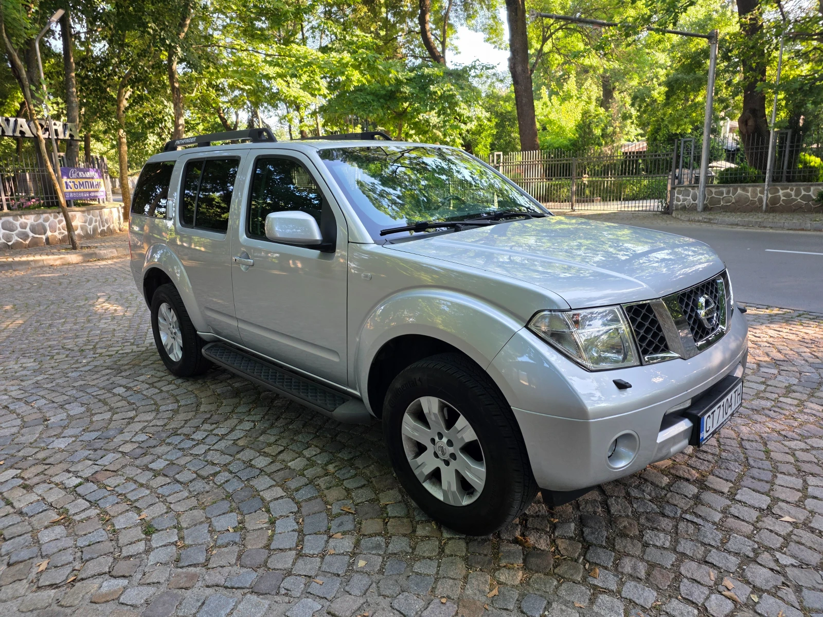 Nissan Pathfinder LUXURY EDITION, снимка 3 - Автомобили и джипове - 55080670
