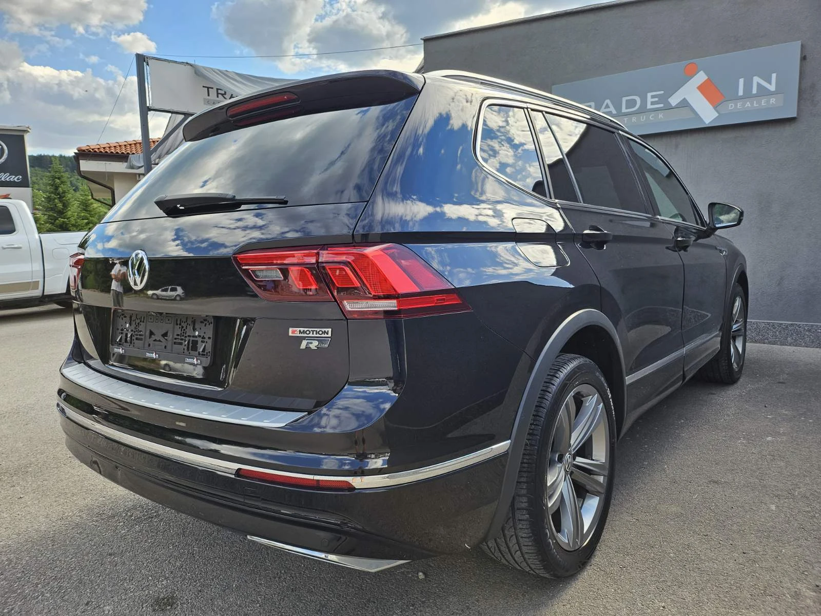 VW Tiguan 2.0 TSI 4MOTION DSG, снимка 4 - Автомобили и джипове - 55233899