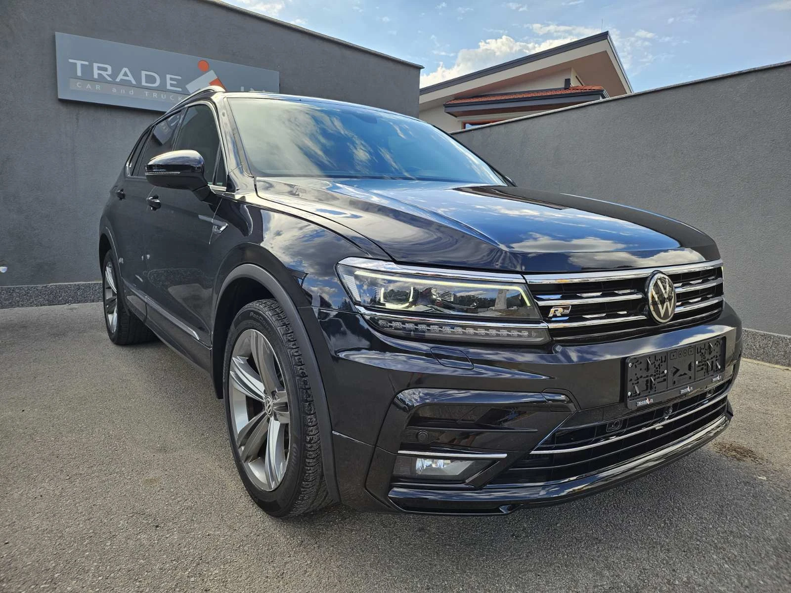 VW Tiguan 2.0 TSI 4MOTION DSG, снимка 3 - Автомобили и джипове - 55233899