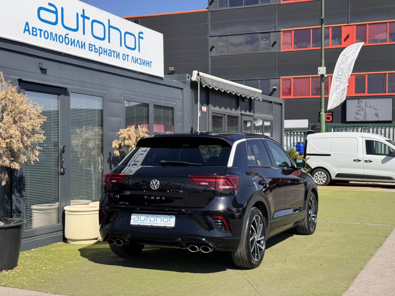 VW T-Roc R/2.0TSI/300K.C./7AT/4MOTION, снимка 4 - Автомобили и джипове - 56129767
