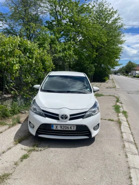 ������ Toyota Verso
