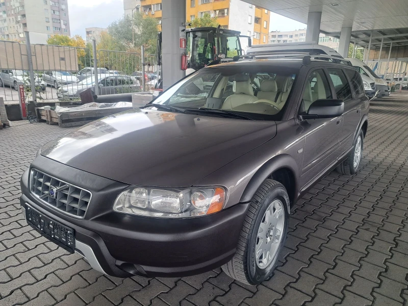 Volvo Xc70 2.4D D5 185ps.MOMENTUM ITALIA, снимка 1 - Автомобили и джипове - 47504414