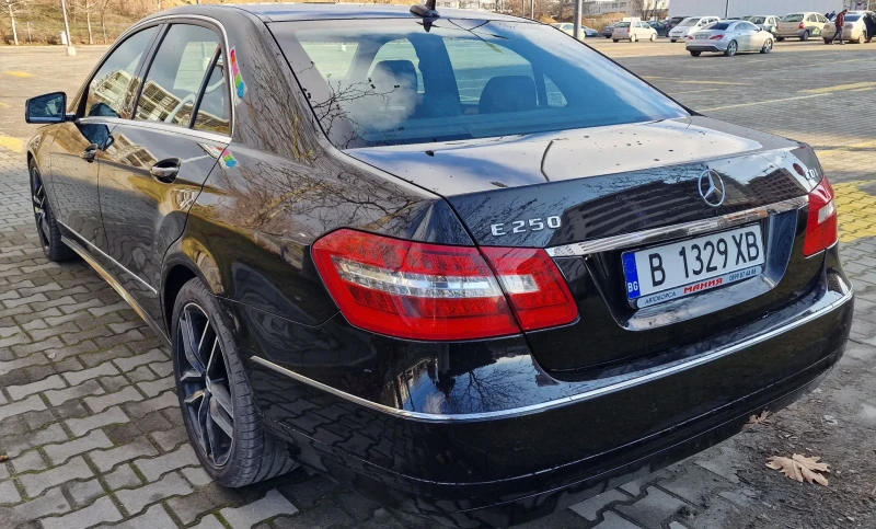 Mercedes-Benz E 250, снимка 5 - Автомобили и джипове - 48852960