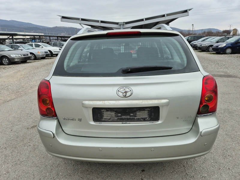 Toyota Avensis 2.0 d4d 115k климатроник италия, снимка 5 - Автомобили и джипове - 49022670