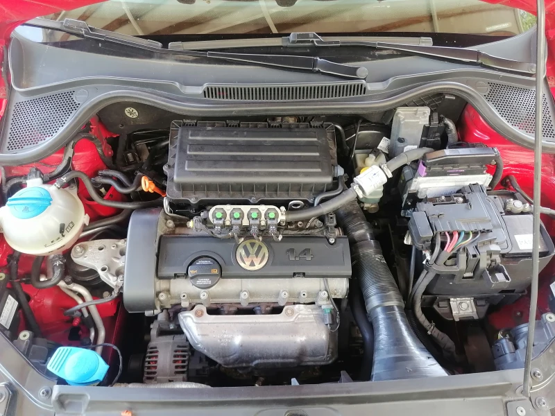 VW Polo 1.4 16 BI-FUEL, снимка 16 - Автомобили и джипове - 51085127