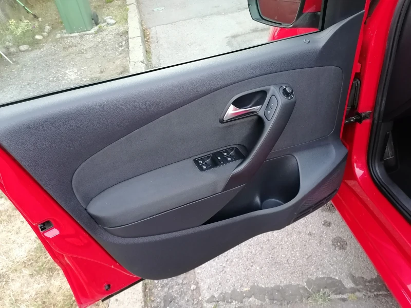 VW Polo 1.4 16 BI-FUEL, снимка 9 - Автомобили и джипове - 51085127