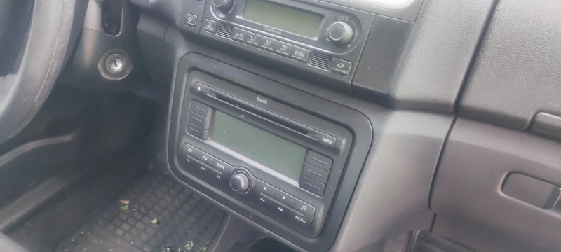 Skoda Fabia, снимка 4 - Автомобили и джипове - 51917184