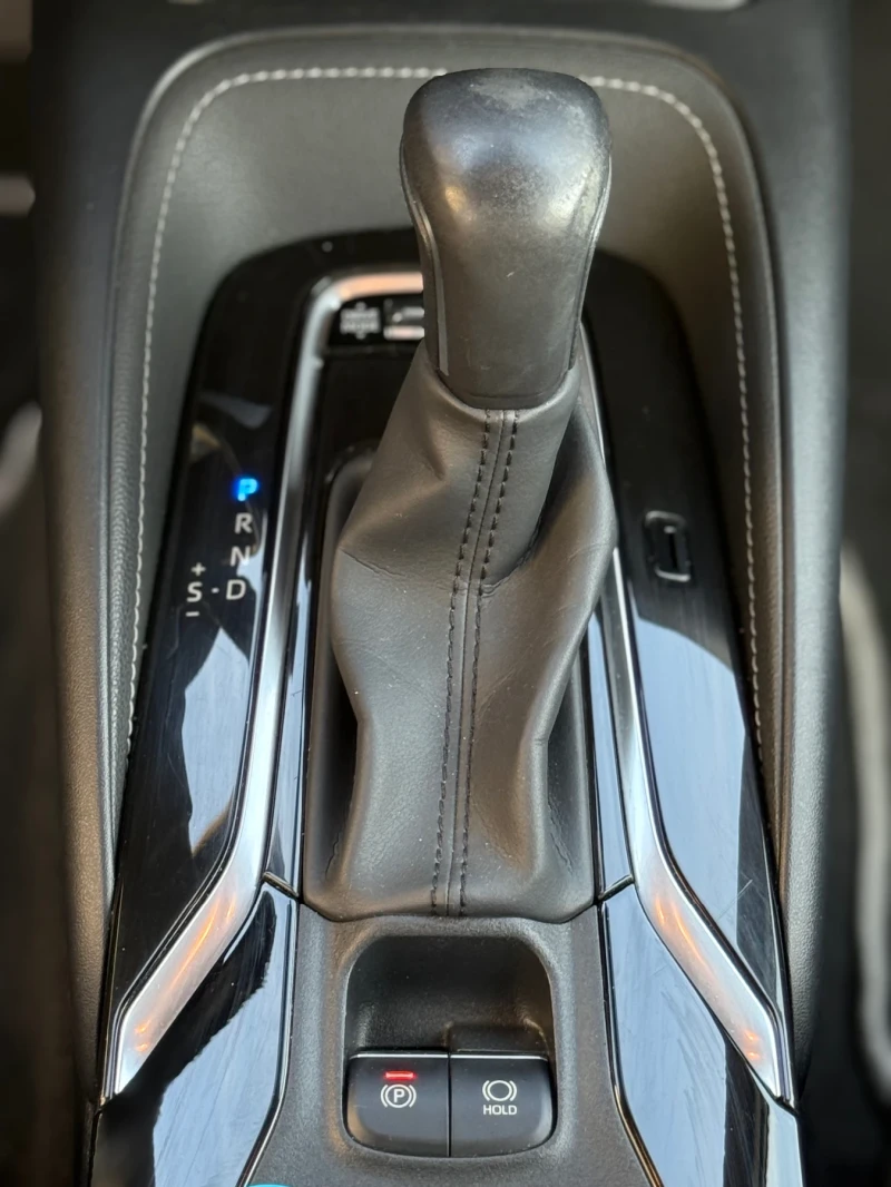 Toyota Corolla HB 2.0 LUXURY bitone , снимка 7 - Автомобили и джипове - 51630688