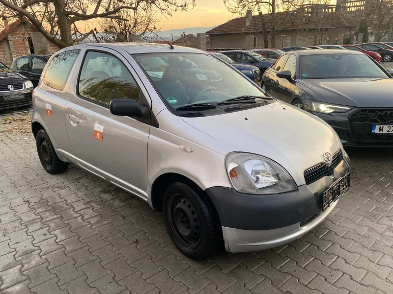 Toyota Yaris 1.0 68кс., снимка 6 - Автомобили и джипове - 52747490