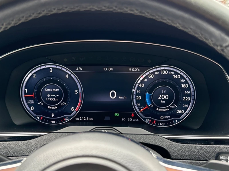 VW Passat, снимка 9 - Автомобили и джипове - 52747325