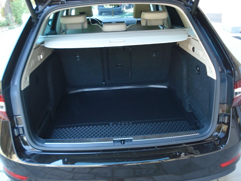 Skoda Superb L&K, АМБИЕНТ, КАМЕРА, ПОДГРЕВ, ДИСТРОНИК, снимка 9 - Автомобили и джипове - 52851943